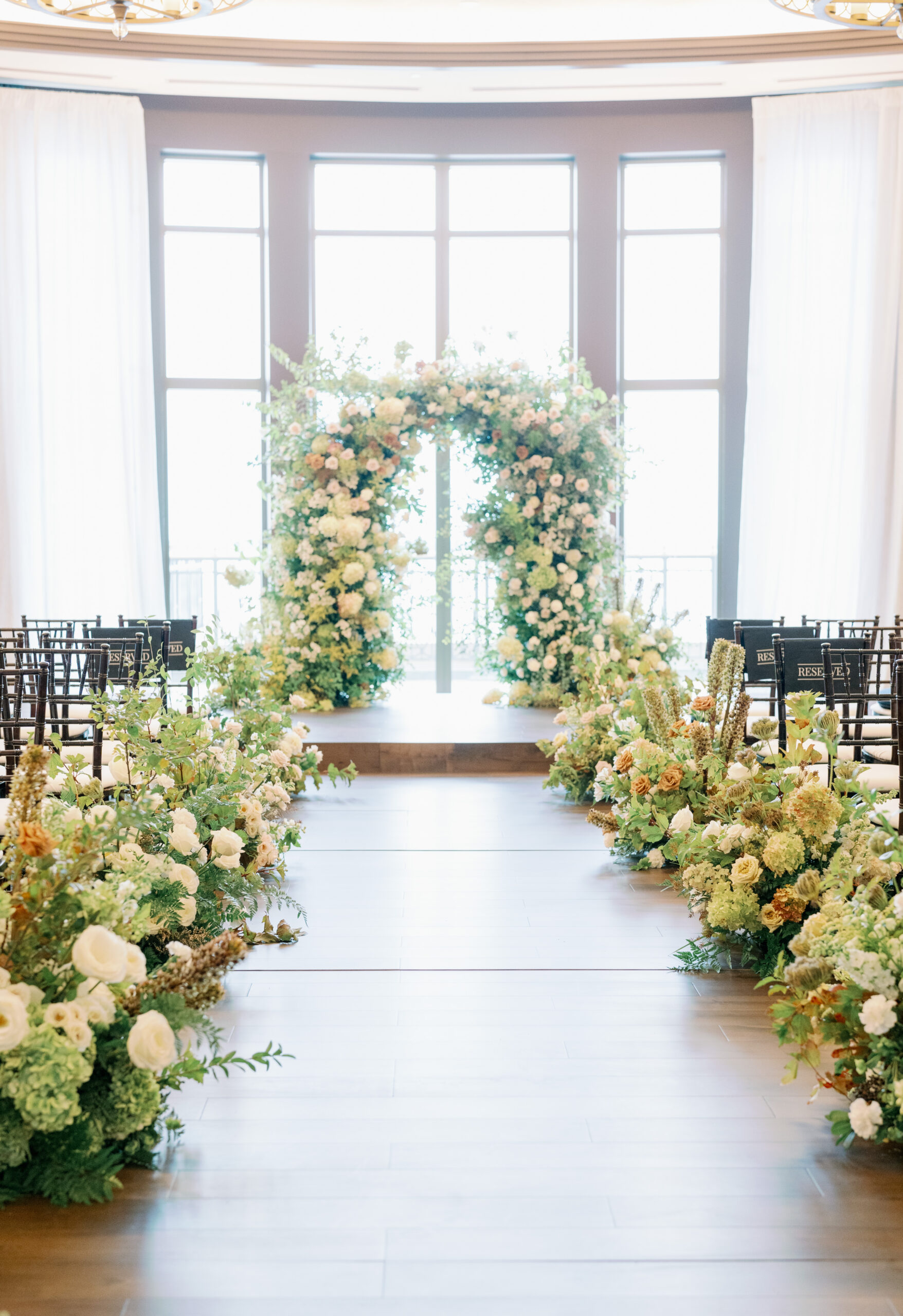A Flower-Filled Fall Wedding at The Edgewater