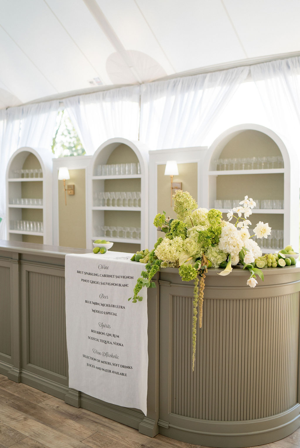 A Late-Summer Sailcloth Celebration at a Private Estate in Illinois
