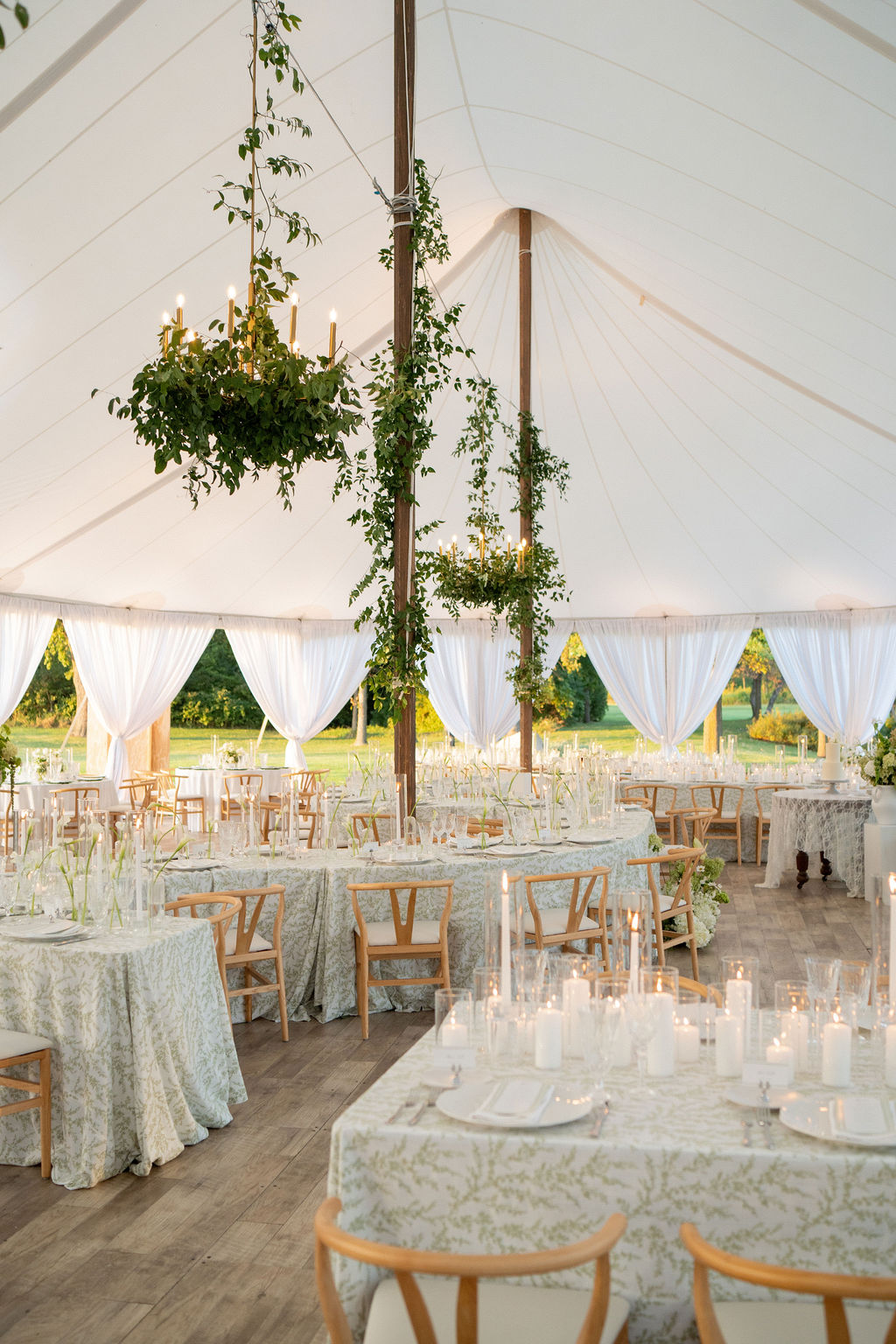 A Late-Summer Sailcloth Celebration at a Private Estate in Illinois