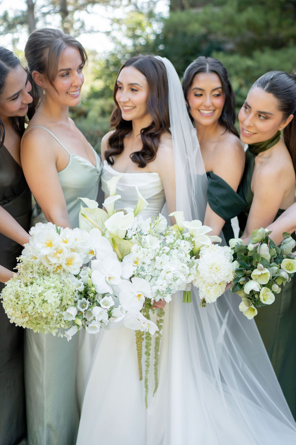 A Late-Summer Sailcloth Celebration at a Private Estate in Illinois